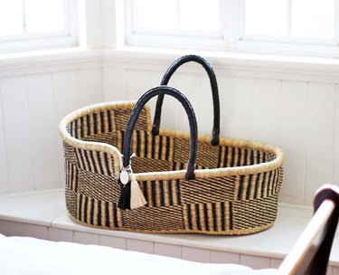 'Checkers' Moses Basket - (mattress included)